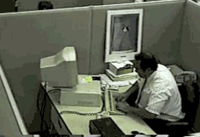 Создать мем: разбивает компьютер в офисе, компьютеры