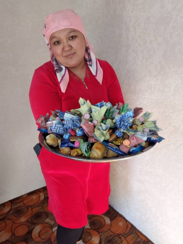 Create meme: bouquet of sweets, a candy bouquet , a bouquet of sweets for a girl