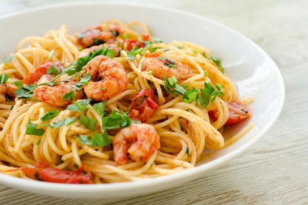 Create meme: pasta carbonara with shrimp, spaghetti with shrimp, spaghetti Carbonara