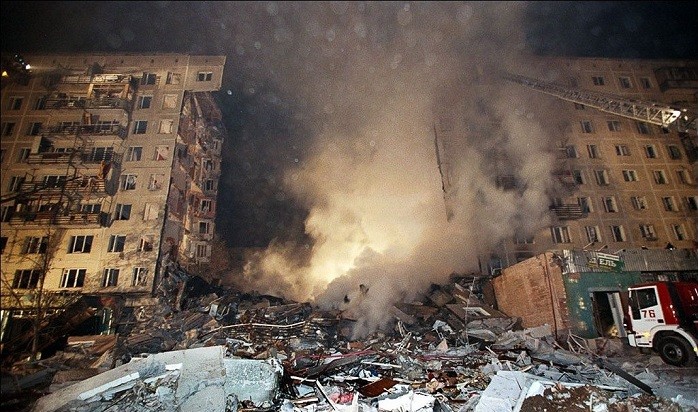 Создать мем: взрыв жилого дома в москве 1999, москва взрывы, взрыв дома