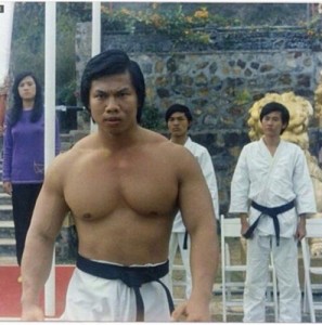 Создать мем: chinese, кровавый спорт, bolo yeung