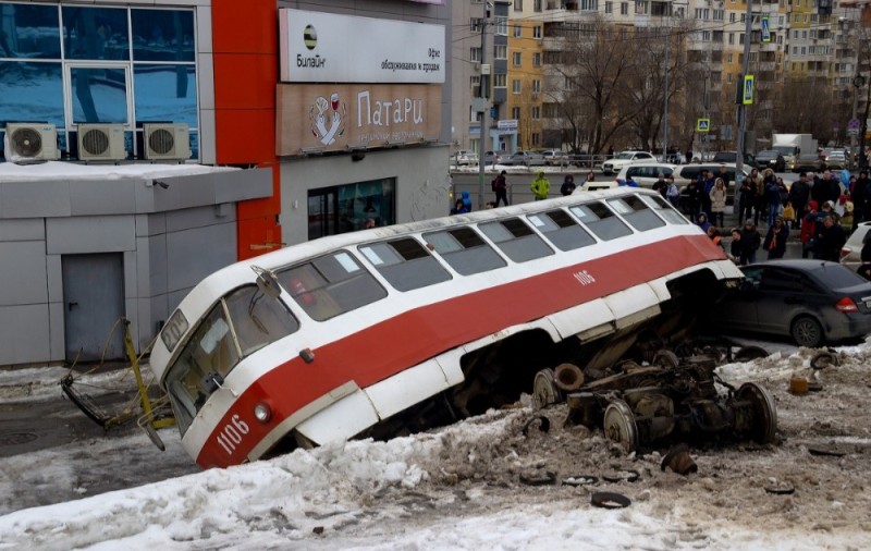 Create meme: samara tram overturned, tatra samara accident, a tram overturned in Samara