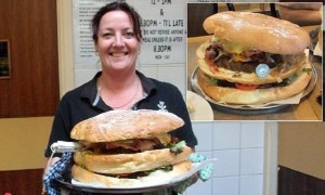Создать мем: бургер 1.5 кг, гигантский бургер, гигантский гамбургер