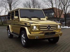 Создать мем: mercedes benz g 55 amg, mercedes benz g 55, золотой гелик