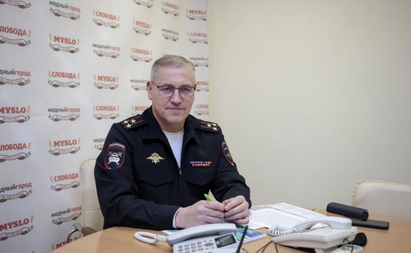Create meme: state traffic inspectorate of the Ministry of Internal Affairs of Russia, the chief of traffic police, police Colonel 