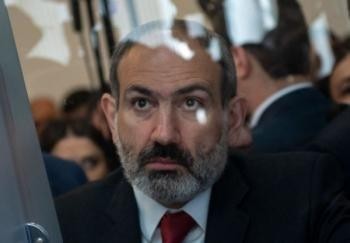Создать мем: алиев пашинян, пашинян армения, премьер министр армении
