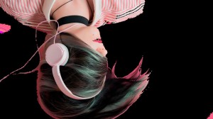 Создать мем: девушка в headphone розовый, beats обои наушники девушки, Наушники