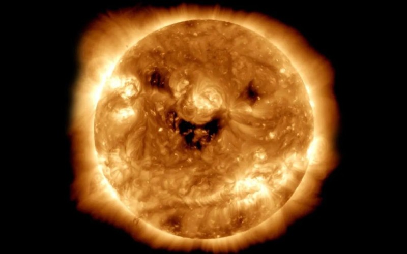 Создать мем: солнце, корональные дыры, фотография солнца