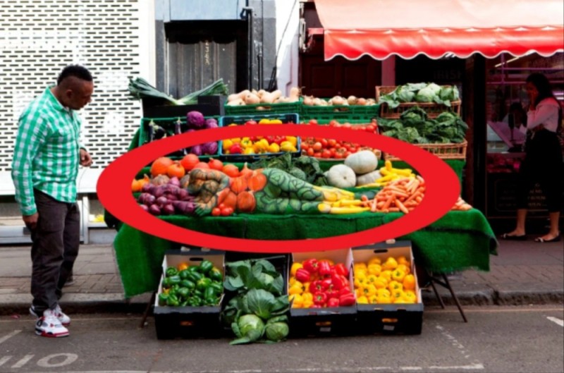 Создать мем: овощной рынок, выкладка овощей и фруктов, рынок овощей