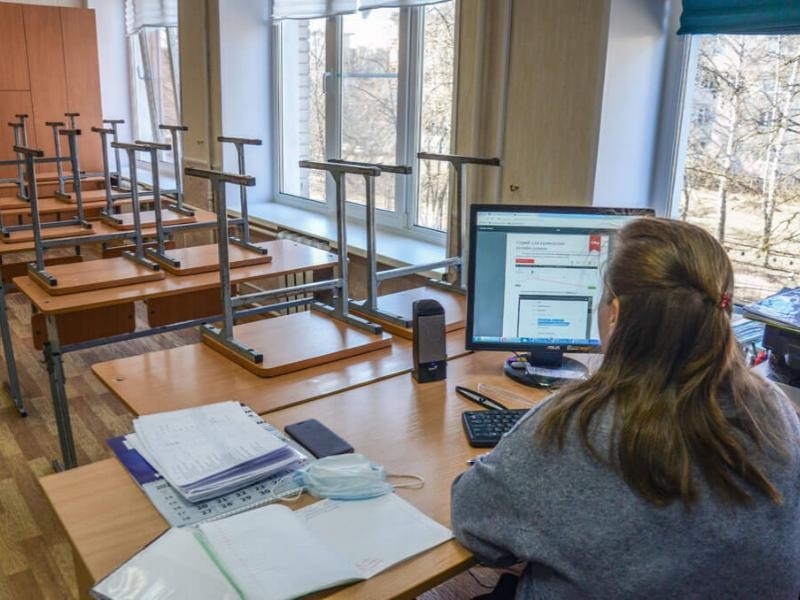 Create meme: distance learning in schools, in school , Moscow school