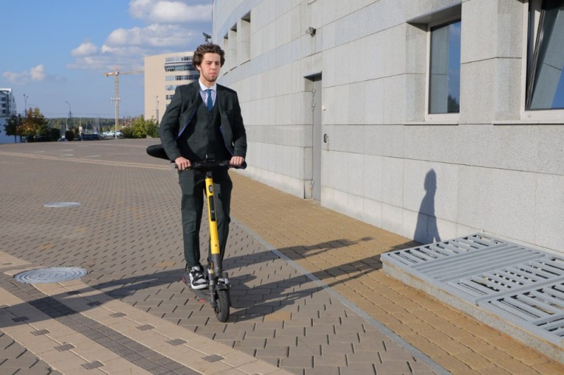 Create meme: electric scooters in moscow, electric scooter, an electric skateboard