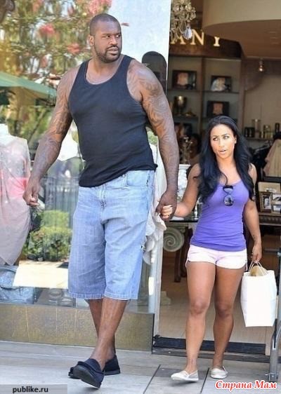 Create meme: Shaquille o'neal with his wife, Shaquille o'neal and his wife, Shaquille Oneal is 216 cm tall