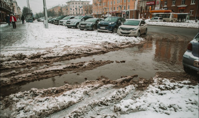 Создать мем: мокрый снег в ростове-на-дону, снег слякоть, грязный снег