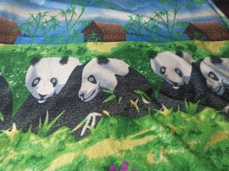 Создать мем: флисовый плед, панды, панда картина