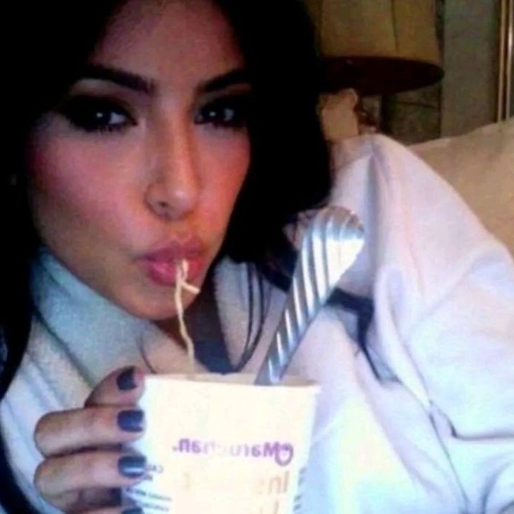 Create meme: kimberly kardashian, kim kardashian 2009, Kim Kardashian 2011