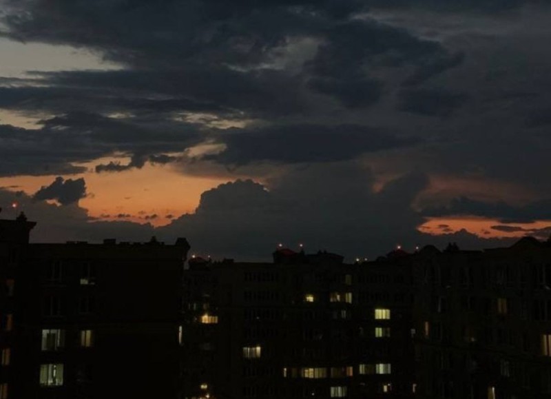 Create meme: sunset in Novosibirsk, darkness, sunset moscow