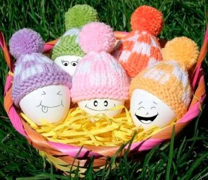 Create meme: crocheted eggs for Easter crochet, hats for eggs, hats for Easter eggs