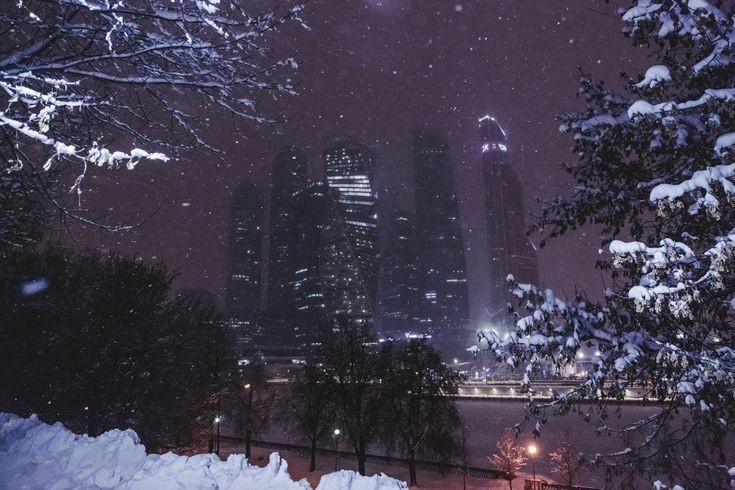 Создать мем: nyc night after snowstorm, набережная тараса шевченко ночью, ночные окраины москвы