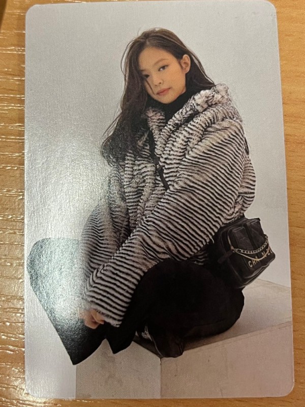 Создать мем: bts v blackpink jennie, дженни blackpink home, jennie blackpink