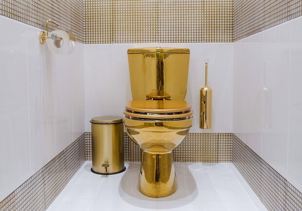 Create meme: toilet bowl with gold decor, toilet bowl for gold ts-8801, the toilet is golden