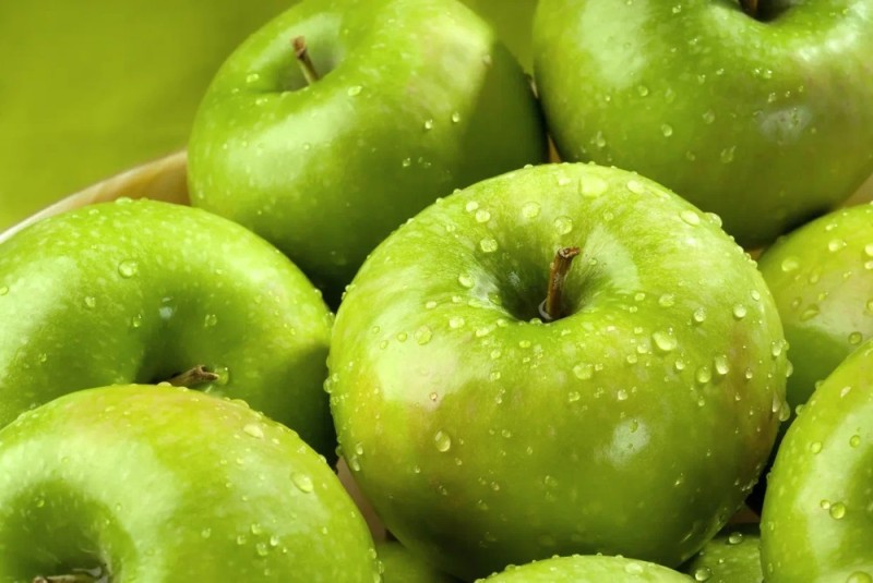 Создать мем: яблоко на зеленом фоне, яблоко, квадратные зеленые яблоки