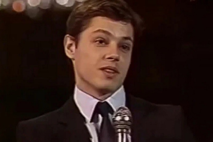 Create meme: Igor sklyar komarovo, Igor Sklyar in his youth, A song for a week before the second