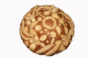 Create meme: bread, Krasnosel'kup who makes the loaf, what kind of loaf do a housewarming