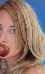 Создать мем: блондинка, красивые губы обсосанные, красивая женщина