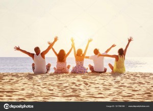 Создать мем: человек на пляже, happy people, фотопусть всегда будет лето