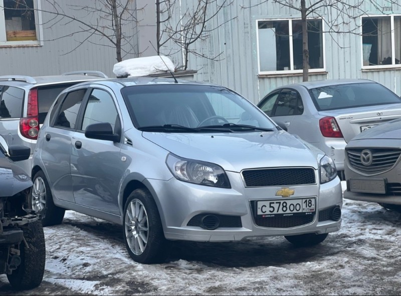 Создать мем: Chevrolet Aveo I Рестайлинг, chevrolet aveo 2010, chevrolet aveo 2008