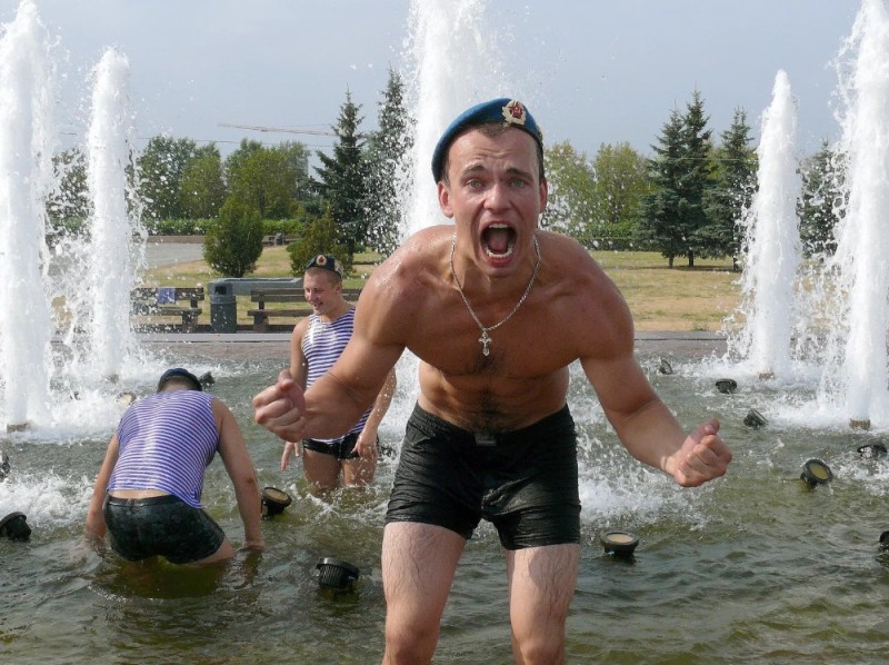 Create meme: bathing in the fountain, airborne fountain, vdvshnik