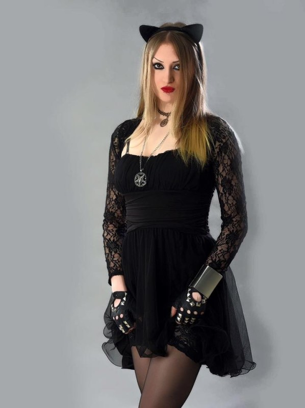 Create meme: gothic clothing, girl , Gothic fashion