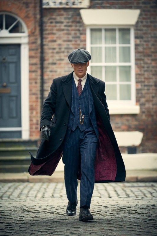 Create meme: peaky blinders, Tommy Shelby in a coat, sharp visors clothing style