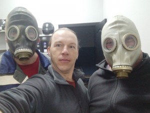 Создать мем: gas mask, население в противогазах, противогазы ссср