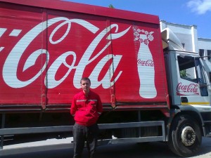 Создать мем: truck driver, delivery truck, санта клаус coca cola