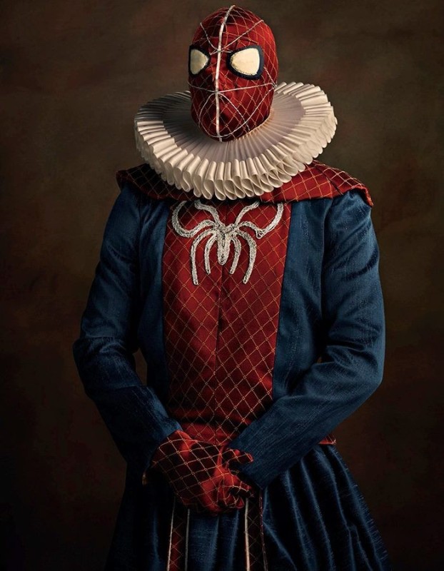 Создать мем: 2 человека паука, костюм человека паука, фотографии супергероев
