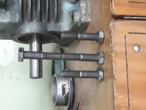 Create meme: worm gear and lead screw, puller CV joint VAZ 2114, puller springs