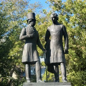 Create meme: the agents, the monument to Pushkin Dahl, Pushkin monument in Vladimir