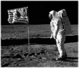Создать мем: нил армстронг на луне, американцы на луне, нил армстронг и эдвин олдрин на луне