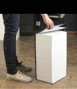Создать мем: толстая книга версия википедии, самая толстая книга в мире, очень толстая книга