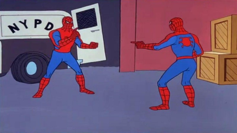 Создать мем: человек паук показывает друг на друга, 3 человека паука мем, мем 2 человека паука