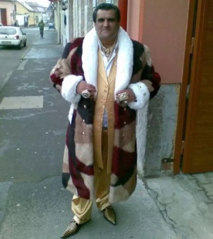 Create meme: Gypsy Baron, A gypsy baron in a fur coat and gold, Baron of the Gypsies