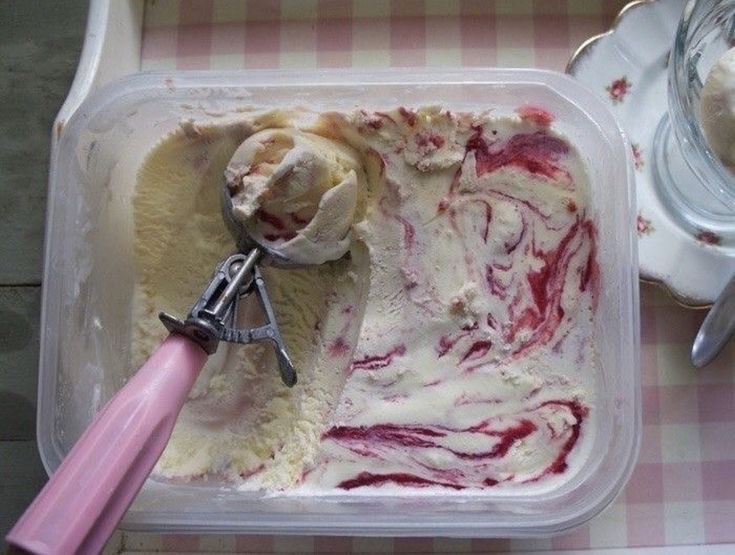 Create meme: vanilla ice cream, ice cream at home, ice cream 
