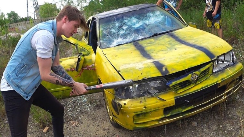 Create meme: max vashchenko machine, broken machine, max vashchenko crashed the car