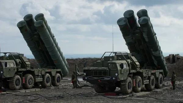 Создать мем: s 400 ракетный комплекс, ракетный комплекс, зенитный ракетный комплекс