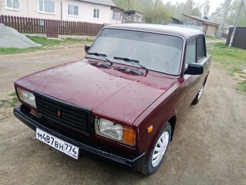 Создать мем: ВАЗ (Lada) 2107, lada ваз, ваз-2107