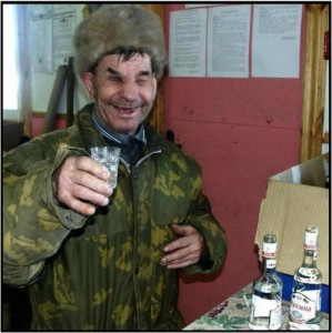 Создать мем: фото алкашей смешное, алкаш с водкой картинка, фото русских алкашей