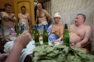 Создать мем: михаил дегтярев банщик жириновского, жириновский в бане с мальчиками, жириновский в бане