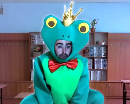 Создать мем: человек, stray228 лягушка, жаба в костюме