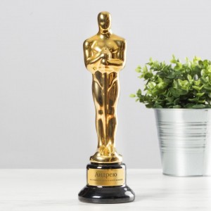 Create meme: the Oscar statuette PNG, the Oscar statuette best actor, the Oscar statuette 2019